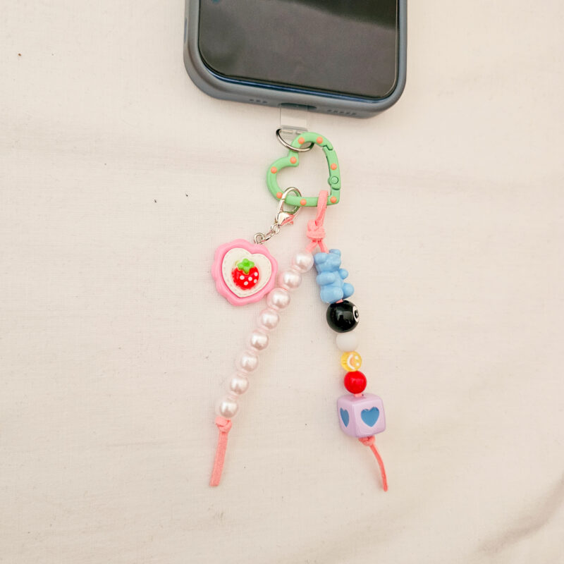 Phone Charm Sweet Berry – Charm para móvil cute y colorido